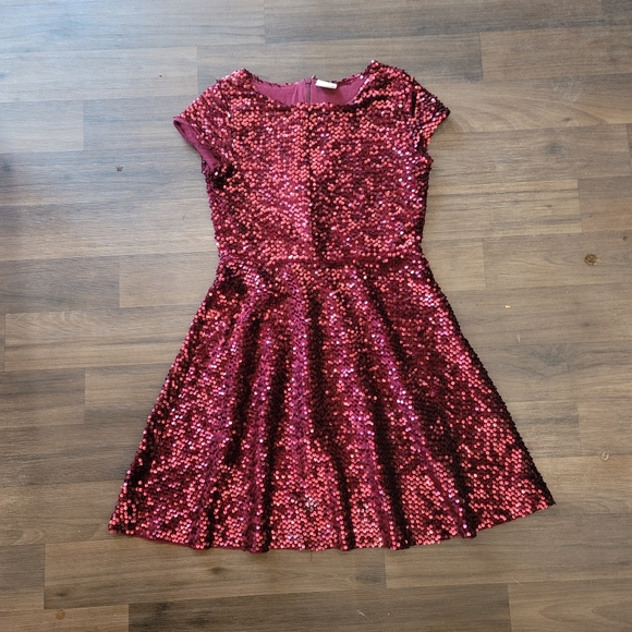 Zara Girl Sequin Burgundy Red Velvet Cap Short Sleeve Dress Size 10 - Picture 1 of 10